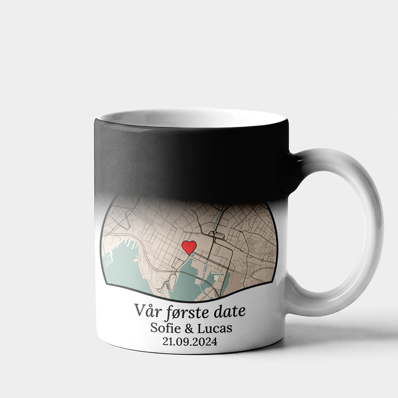 Minnekoppen med personlig kart, navn og dato